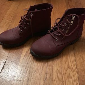 👋🏻 GOODBYE 2018 SALE! Burgundy/Maroon Boots